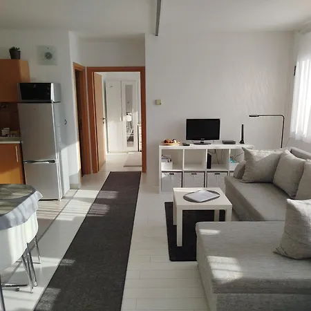 Csongor * Budapest