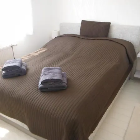 Csongor Apartment *