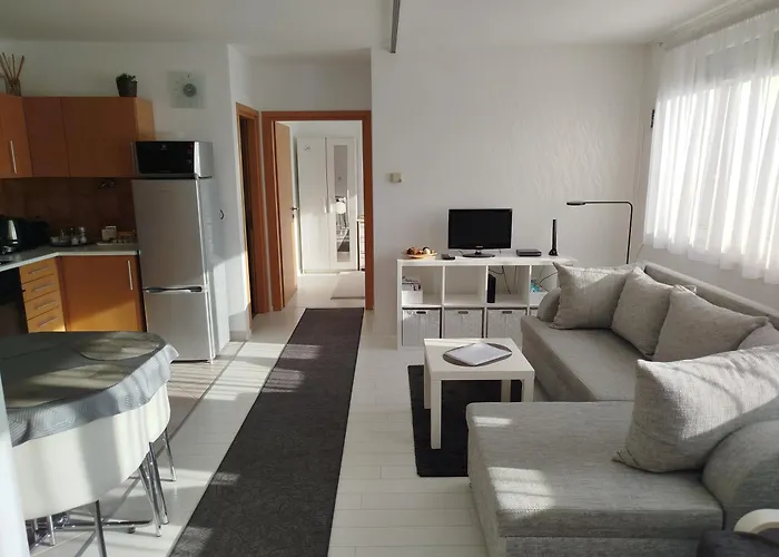 Csongor * Budapest